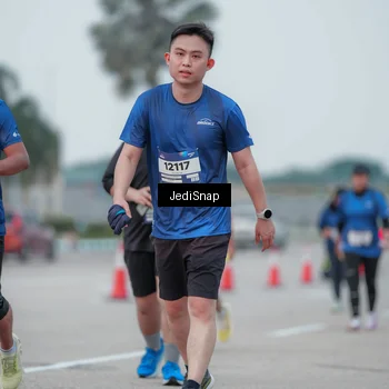 Runner Photo 7551651