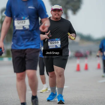 Runner Photo 7551652