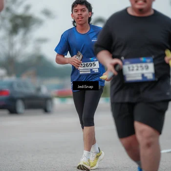 Runner Photo 7551663