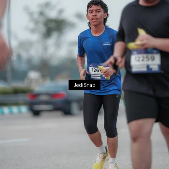 Runner Photo 7551668