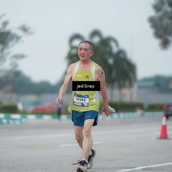 Runner Photo 7551691