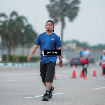 Runner Photo 7551695