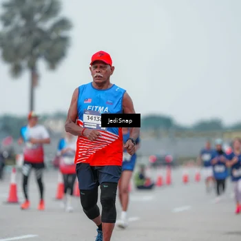 Runner Photo 7551709