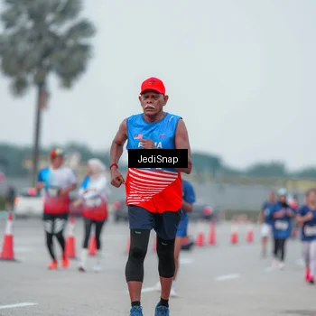 Runner Photo 7551711