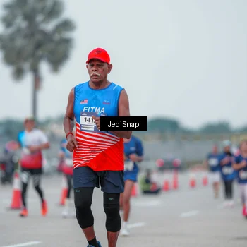 Runner Photo 7551712