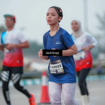 Runner Photo 7551740