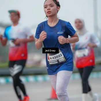Runner Photo 7551744