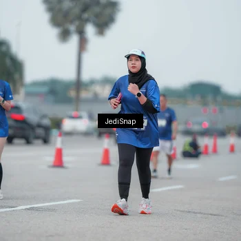 Runner Photo 7551754