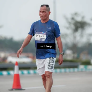 Runner Photo 7551765