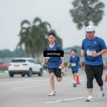 Runner Photo 7551776