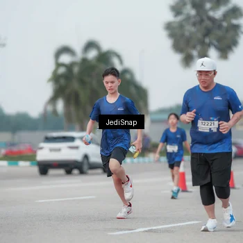 Runner Photo 7551781