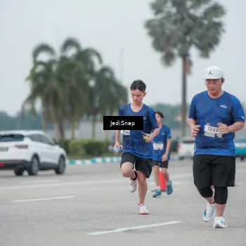 Runner Photo 7551784