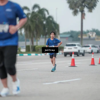 Runner Photo 7551788