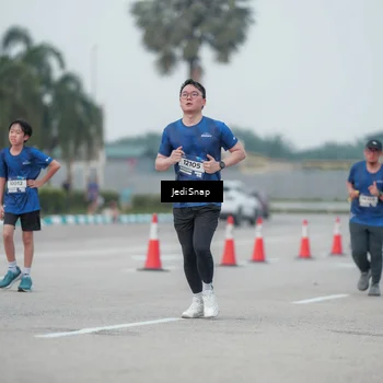 Runner Photo 7551789