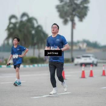 Runner Photo 7551792