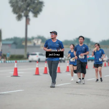 Runner Photo 7551793