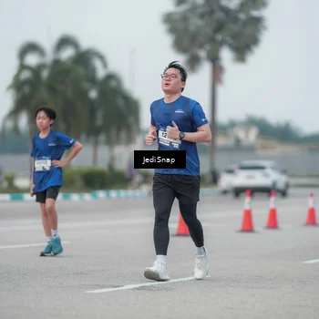 Runner Photo 7551795