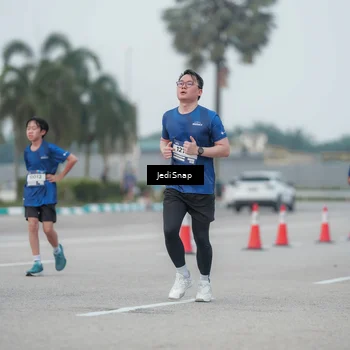 Runner Photo 7551796