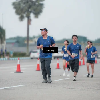 Runner Photo 7551802