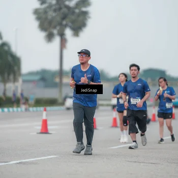 Runner Photo 7551803