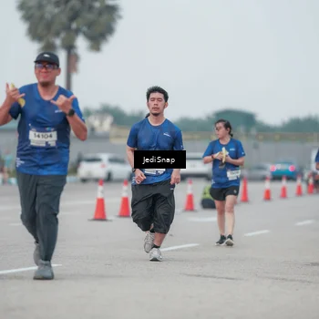 Runner Photo 7551808