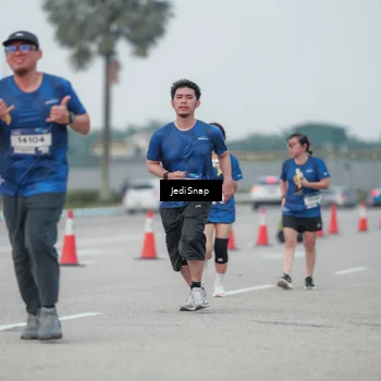 Runner Photo 7551811