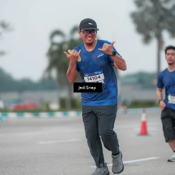 Runner Photo 7551816
