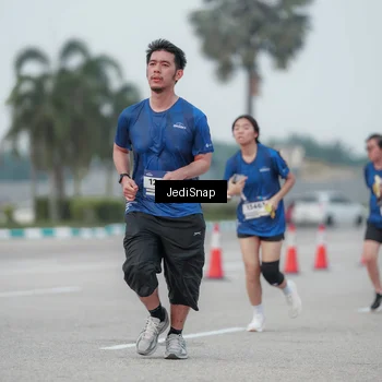 Runner Photo 7551817