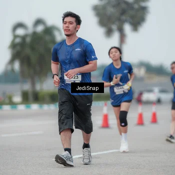 Runner Photo 7551818