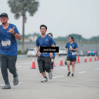 Runner Photo 7551821