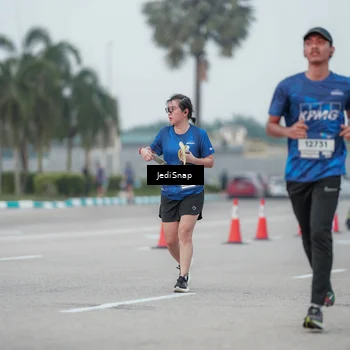Runner Photo 7551833
