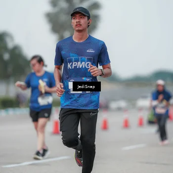 Runner Photo 7551834