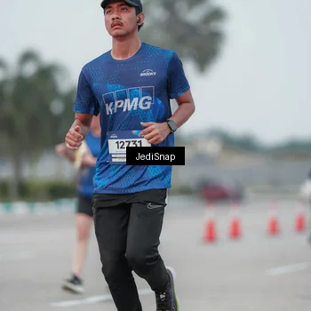 Runner Photo 7551839