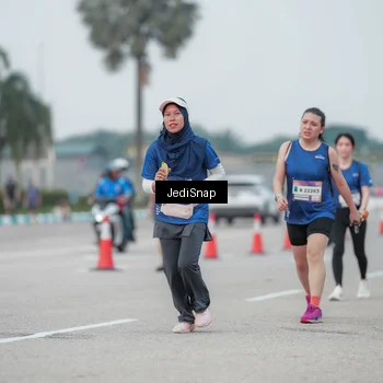 Runner Photo 7551841