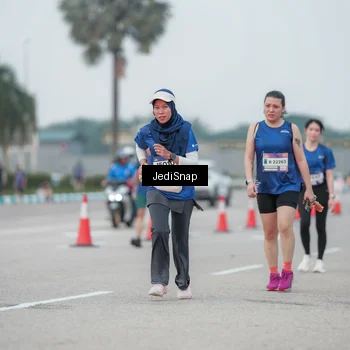 Runner Photo 7551844