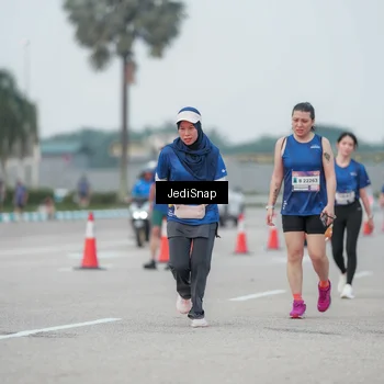 Runner Photo 7551845