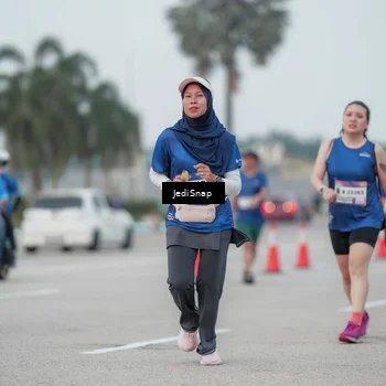 Runner Photo 7551855