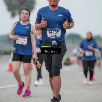 Runner Photo 7551860