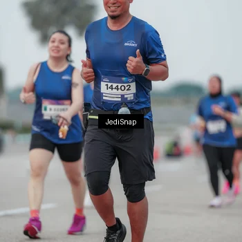 Runner Photo 7551876