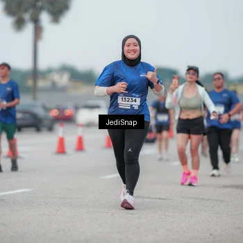 Runner Photo 7551880