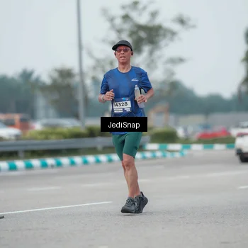 Runner Photo 7551896