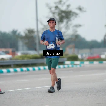 Runner Photo 7551897