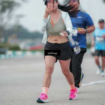 Runner Photo 7551898