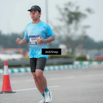 Runner Photo 7551909