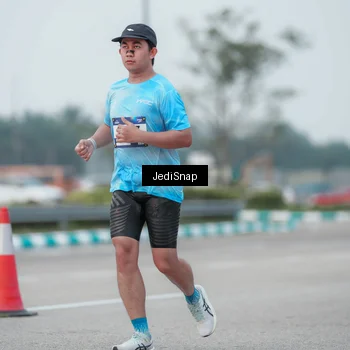 Runner Photo 7551911