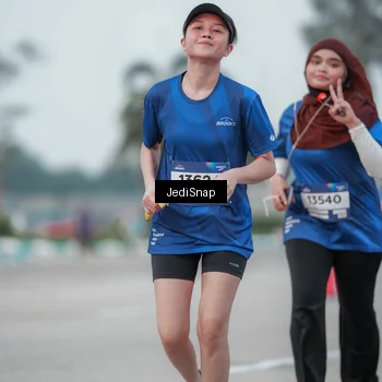 Runner Photo 7551912