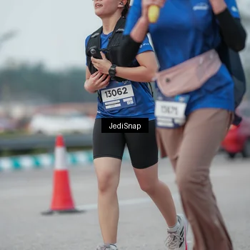 Runner Photo 7551923