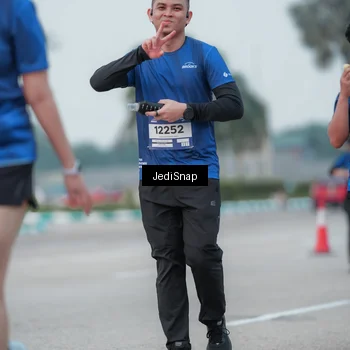 Runner Photo 7551965