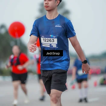 Runner Photo 7551985