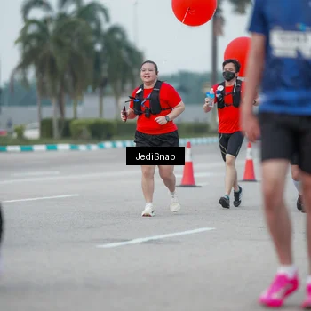 Runner Photo 7551986